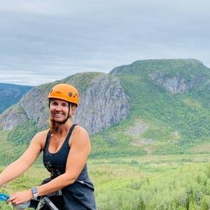 Meet your Posher, Danielle